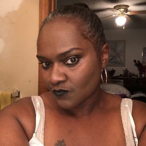 Meet your Posher, Lakisha